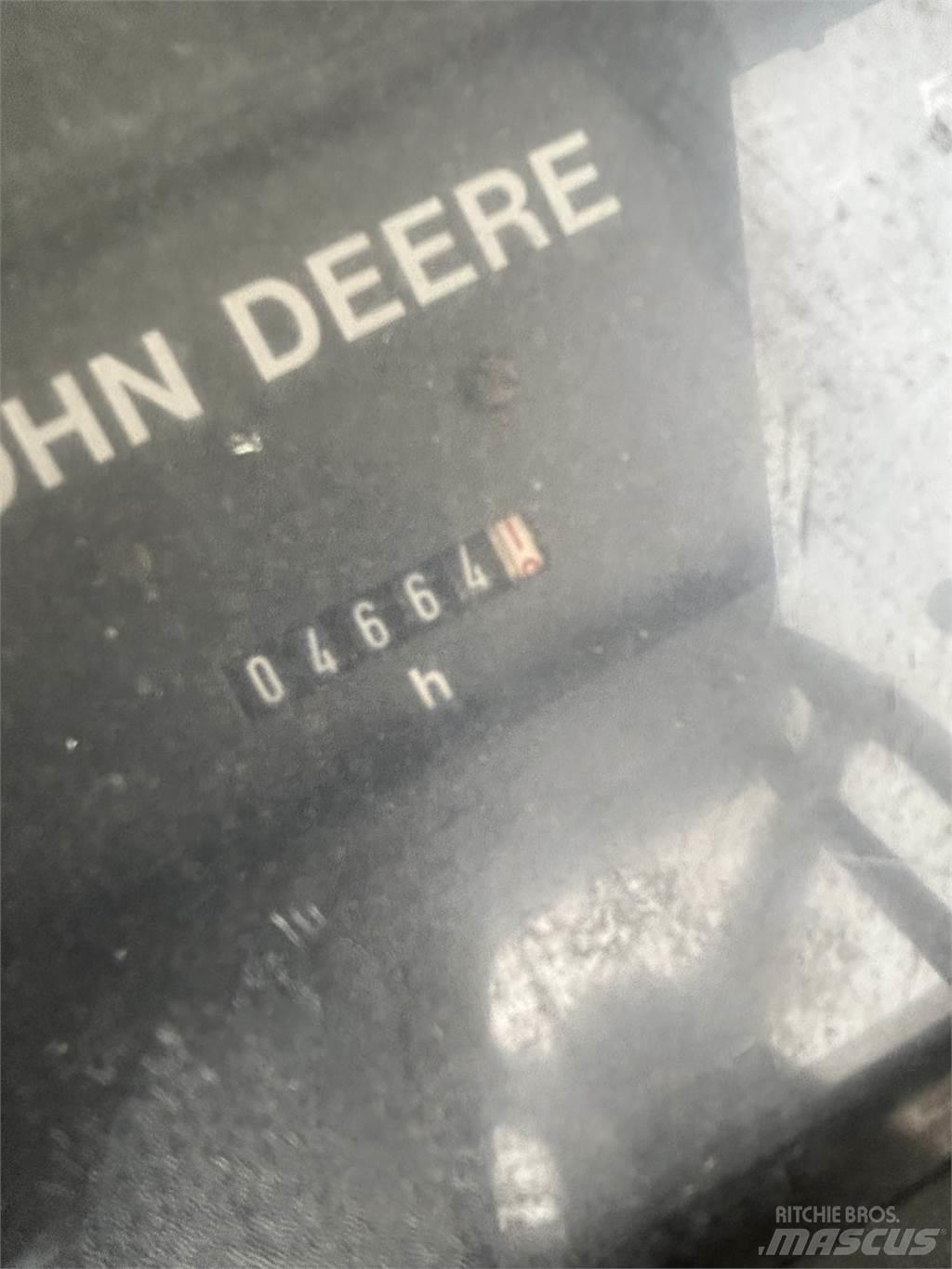 John Deere 6200 Трактори