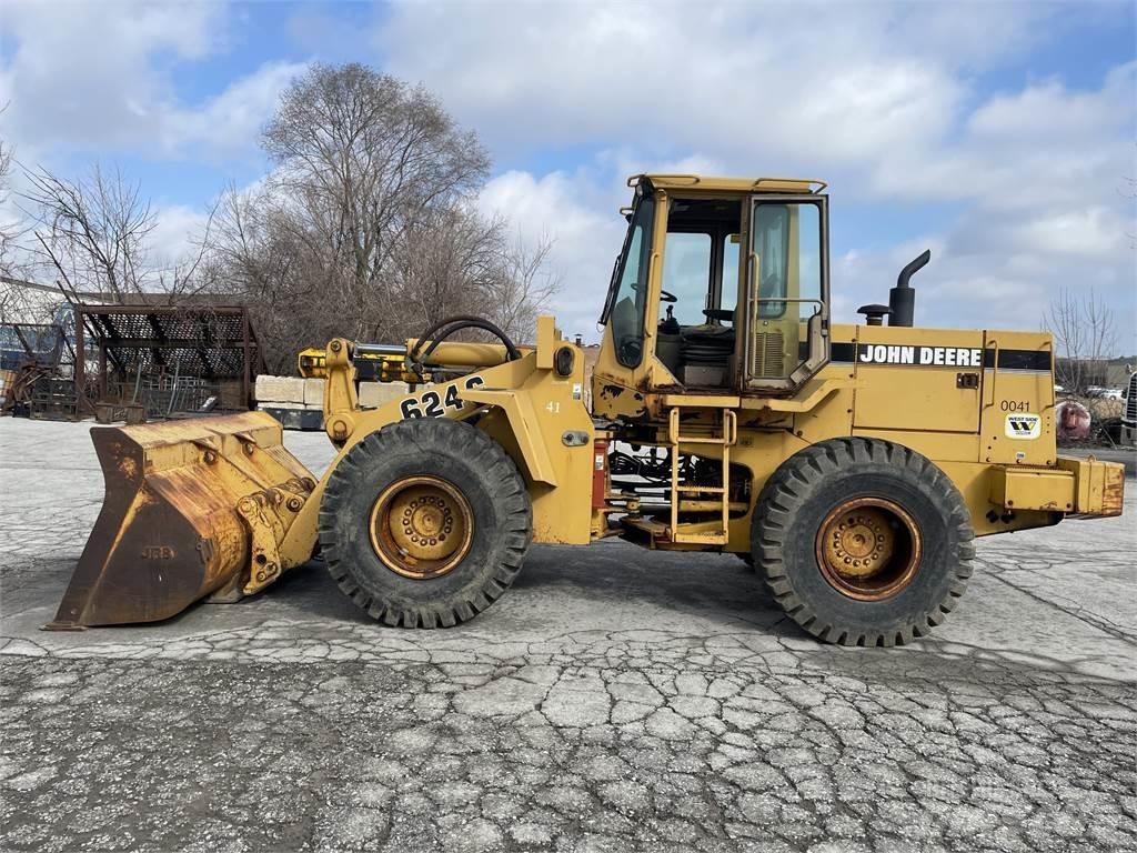 John Deere 624G Колесни товарачи