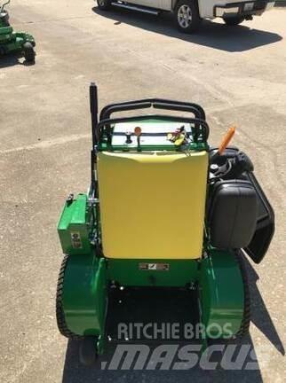 John Deere 636M Тракторни косачки