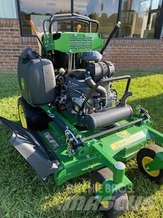 John Deere 636M Тракторни косачки