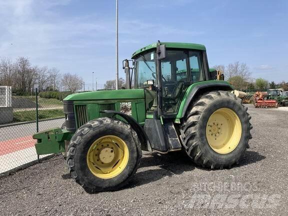 John Deere 6910 Трактори