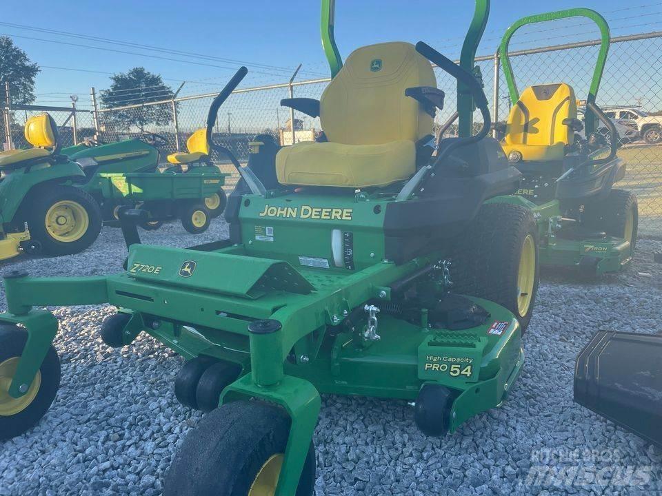 John Deere 720E Косачки без радиус на завъртане