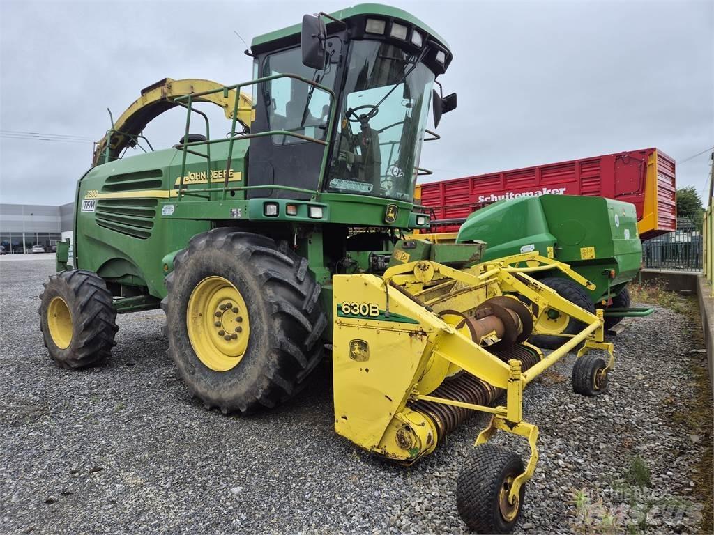 John Deere 7300 Фуражни комбайни