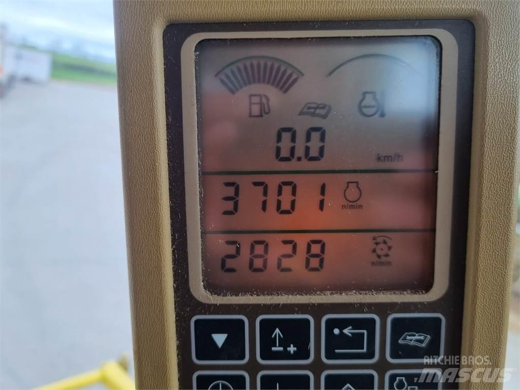 John Deere 7400 Фуражни комбайни