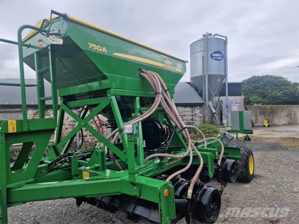 John Deere 750A Редосеялки