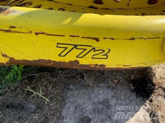 John Deere 772 Друга техника за жънене на фураж