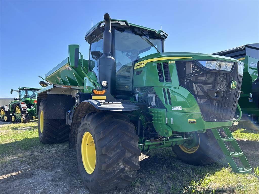 John Deere 800R Прикачни пръскачки
