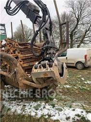John Deere 810D Форуардери