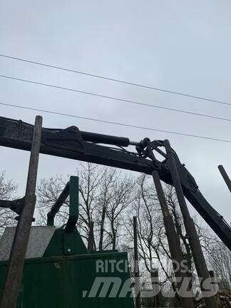 John Deere 810D Форуардери