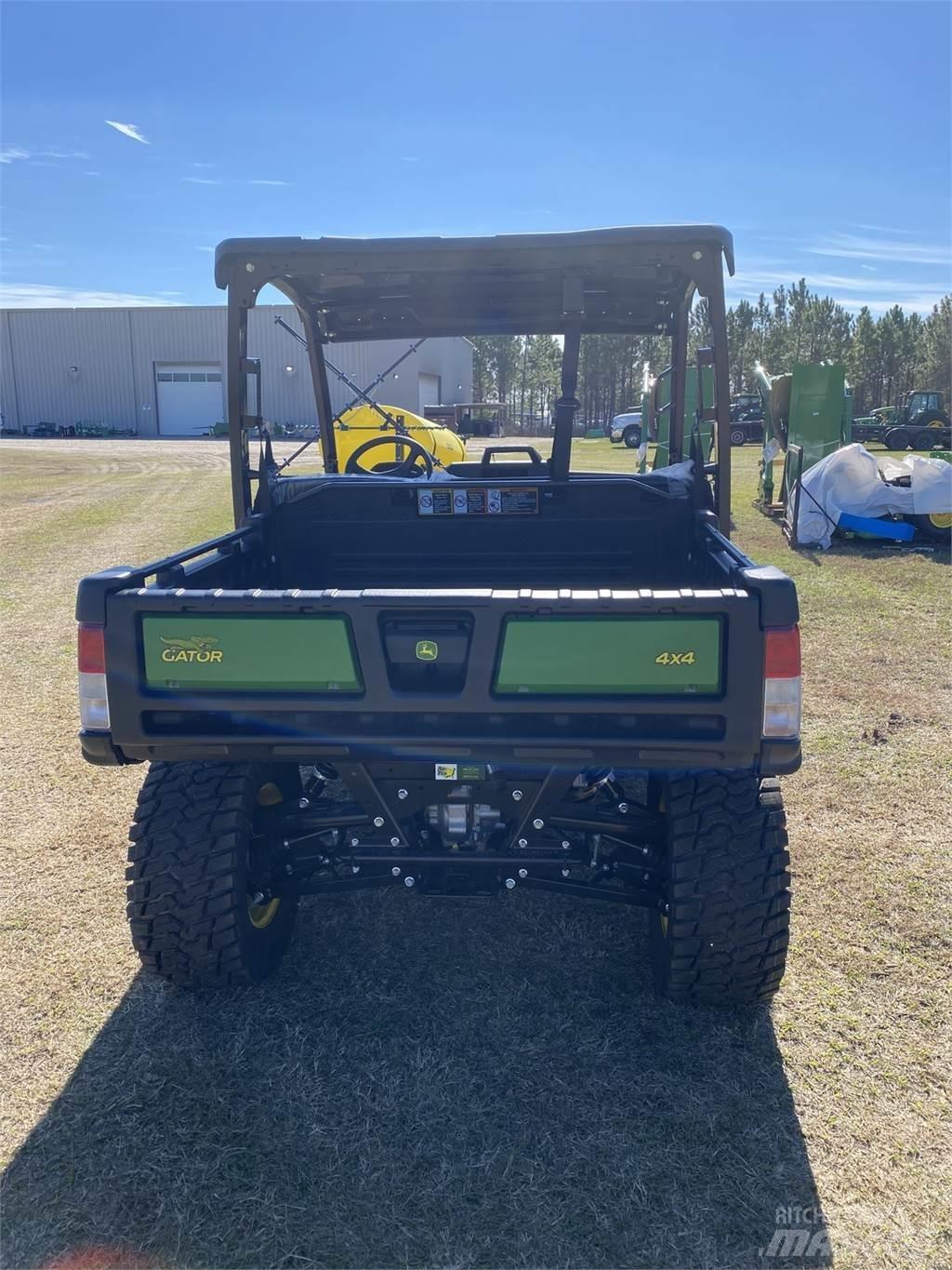 John Deere 865M Комунални съоражения
