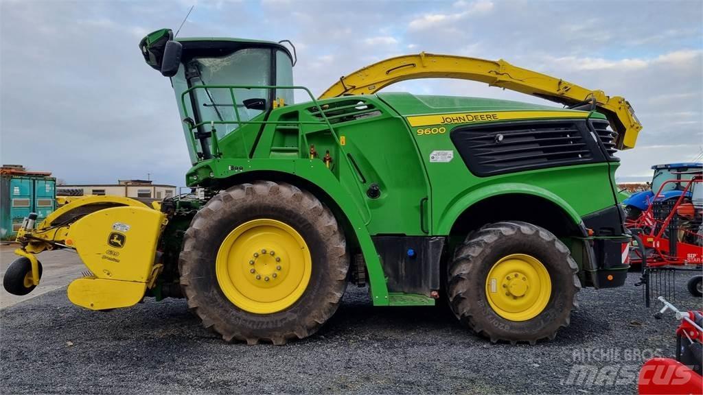John Deere 9600 Фуражни комбайни
