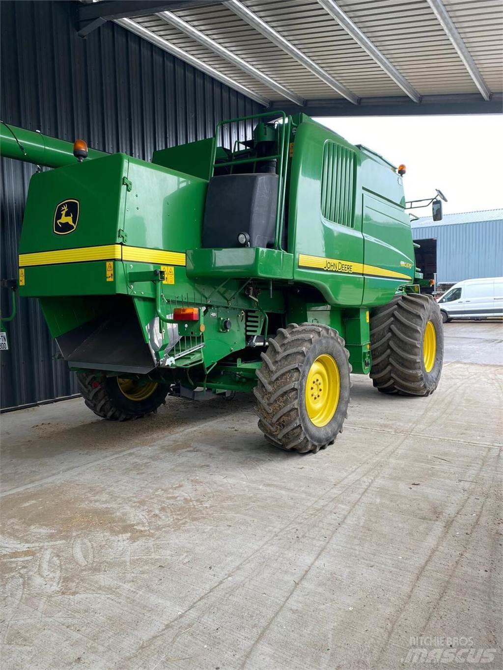 John Deere C670 Комбайни