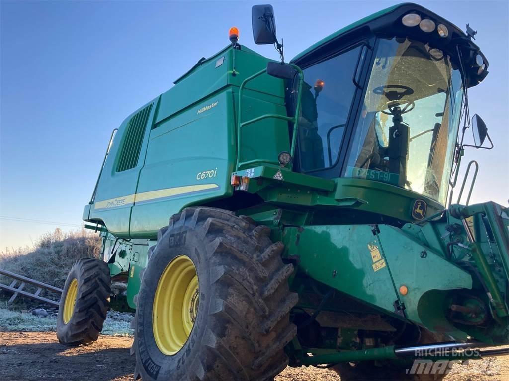 John Deere C670 Комбайни