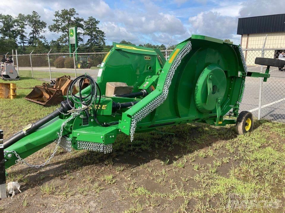 John Deere FC12E Резачки за бали, резачки и машини за отмотаване на бали