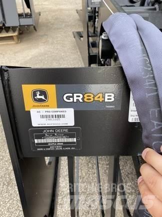 John Deere GR84B Други компоненти