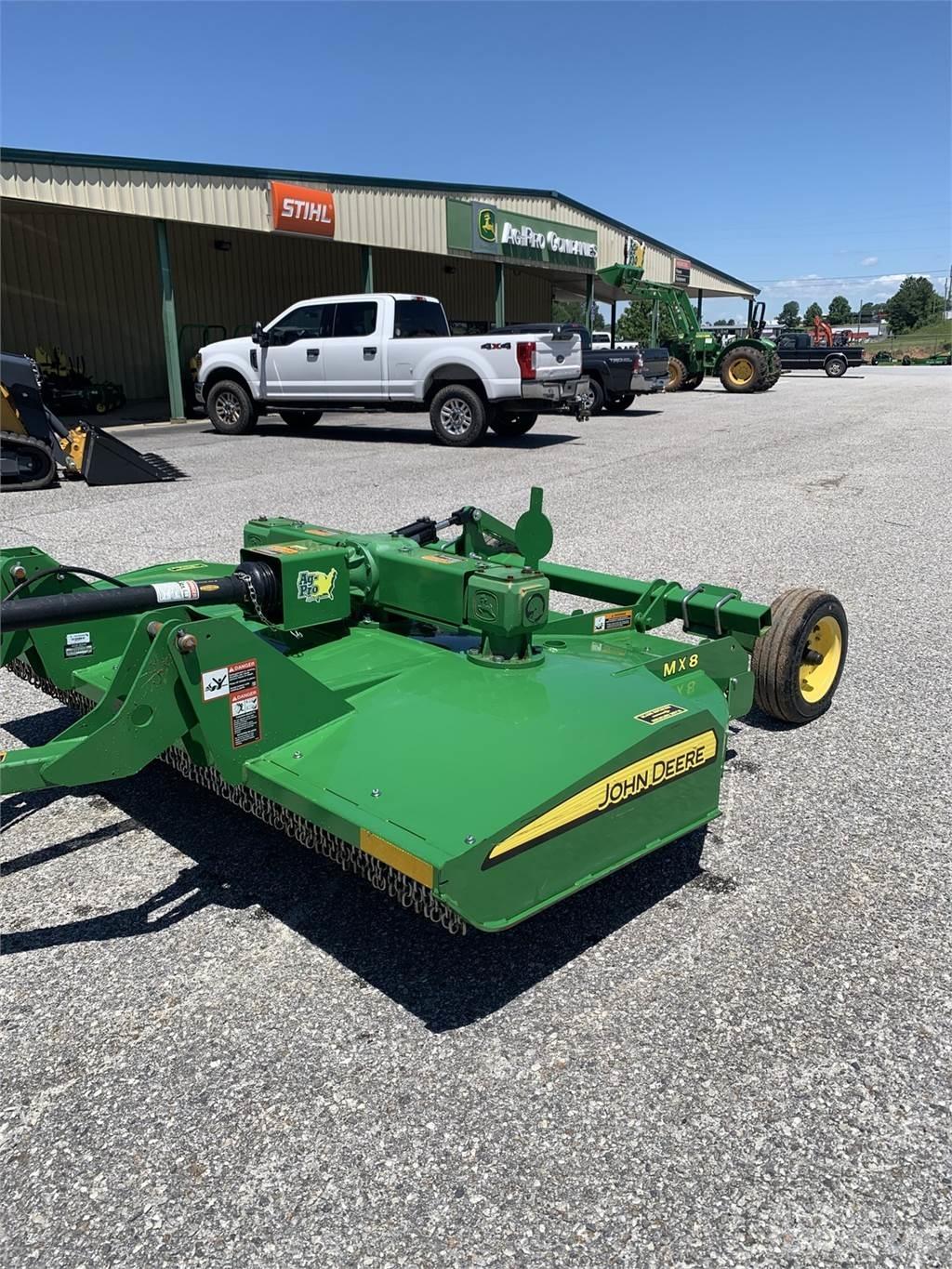John Deere MX8 Резачки за бали, резачки и машини за отмотаване на бали