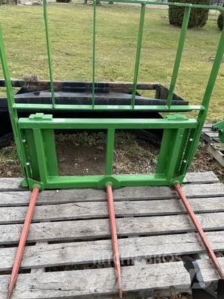 John Deere NA Резачки за бали, резачки и машини за отмотаване на бали
