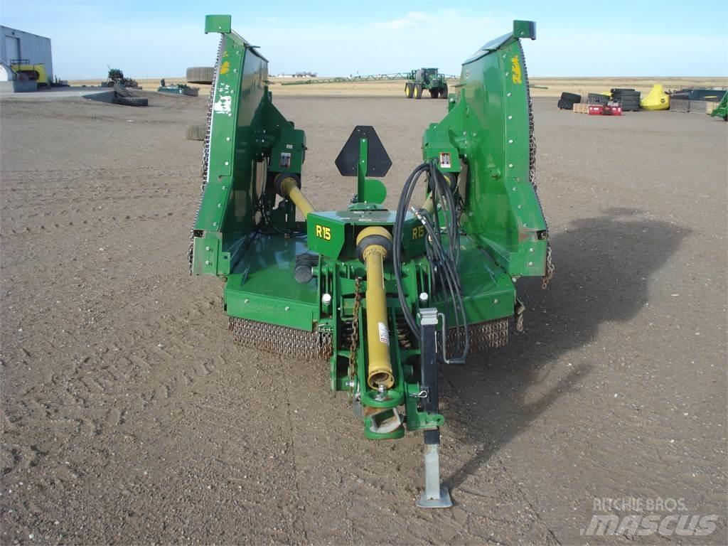John Deere R15 Резачки за бали, резачки и машини за отмотаване на бали