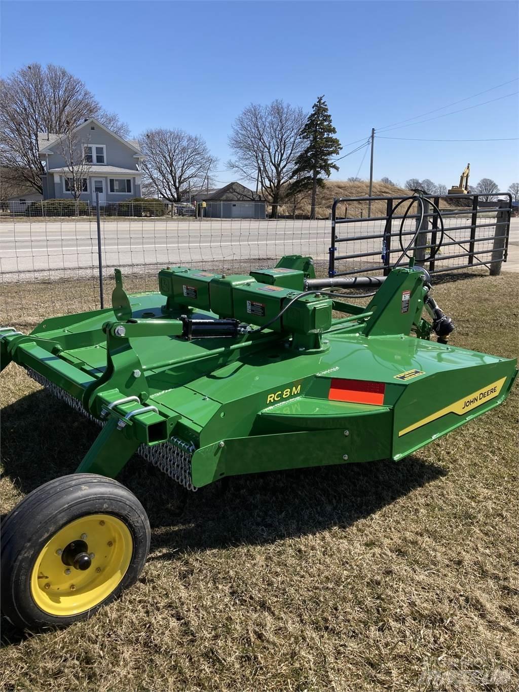 John Deere RC8M Резачки за бали, резачки и машини за отмотаване на бали