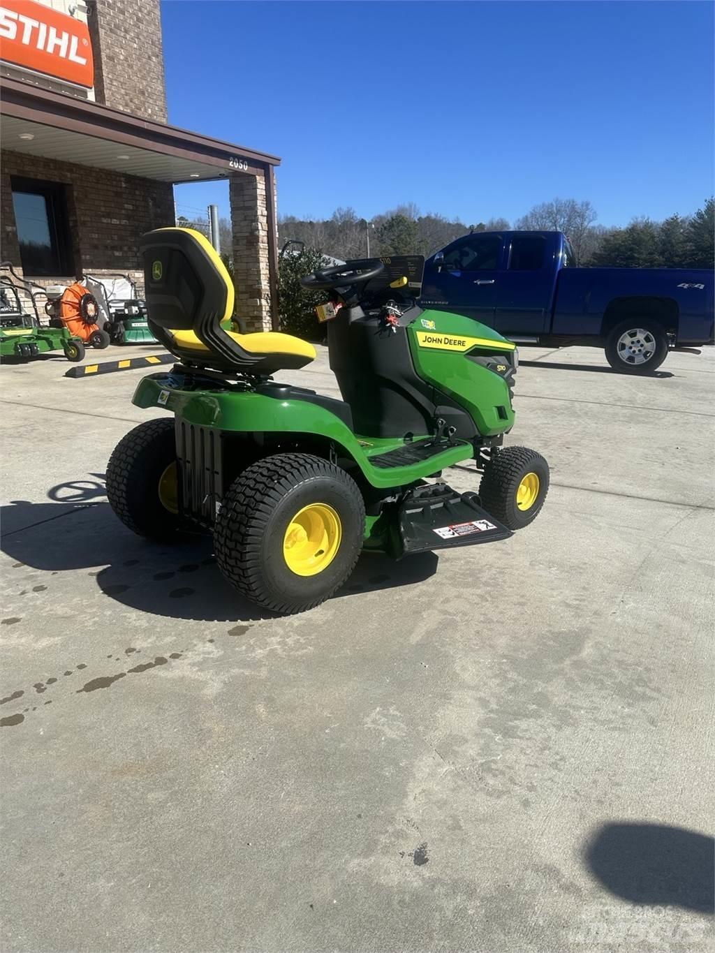John Deere S110 Тракторни косачки