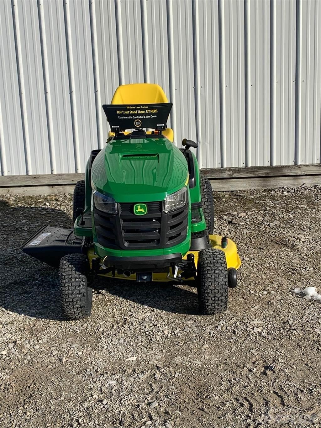 John Deere S110 Тракторни косачки
