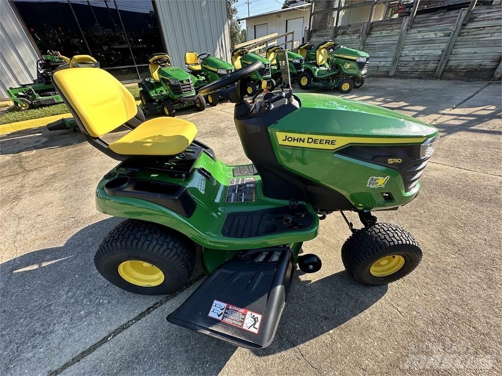 John Deere S110 Тракторни косачки