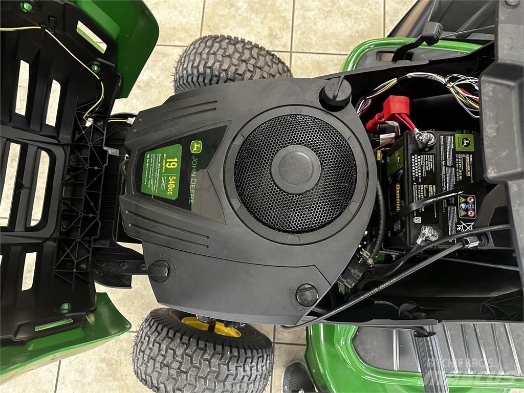 John Deere S110 Тракторни косачки