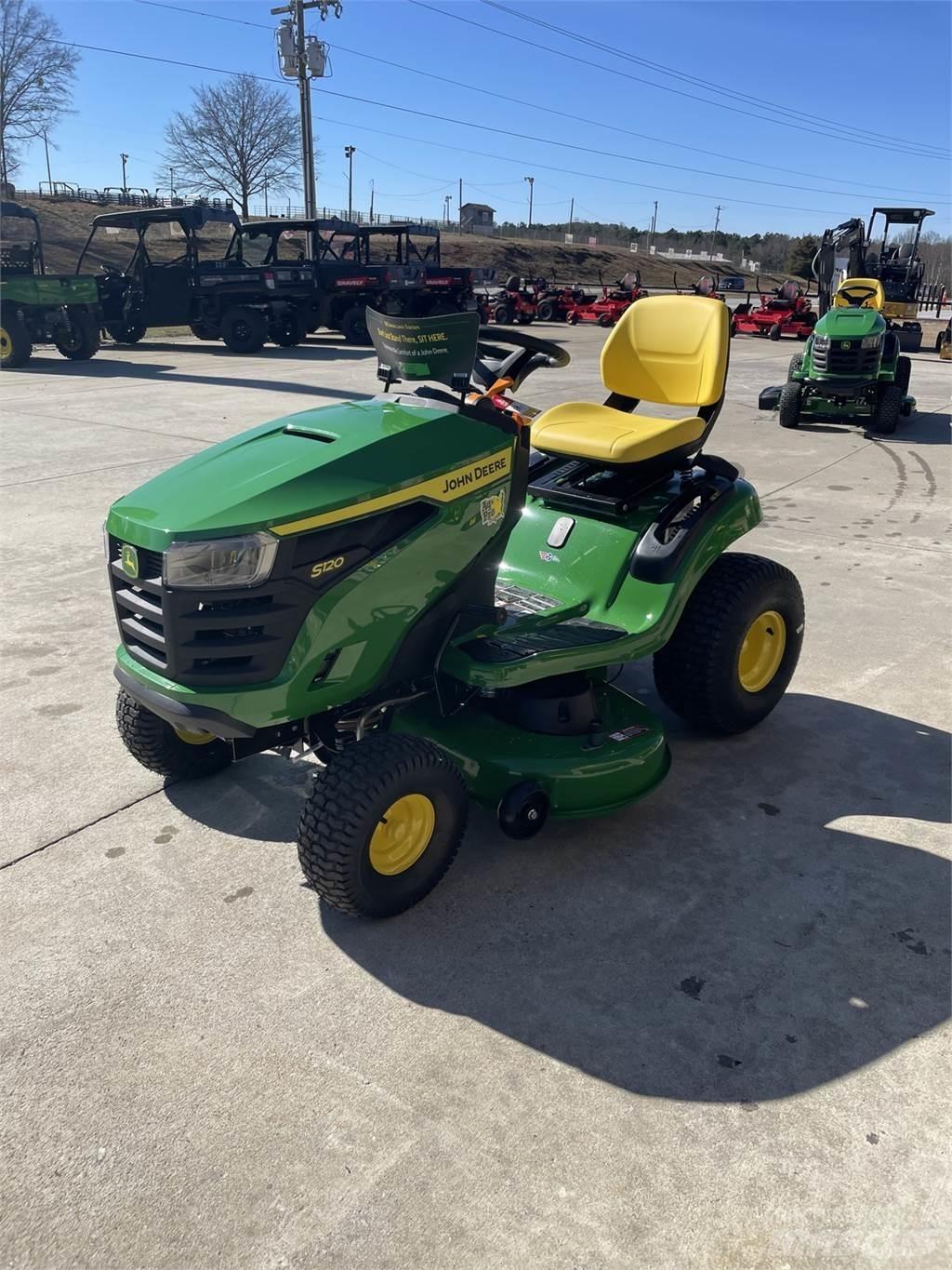 John Deere S120 Тракторни косачки