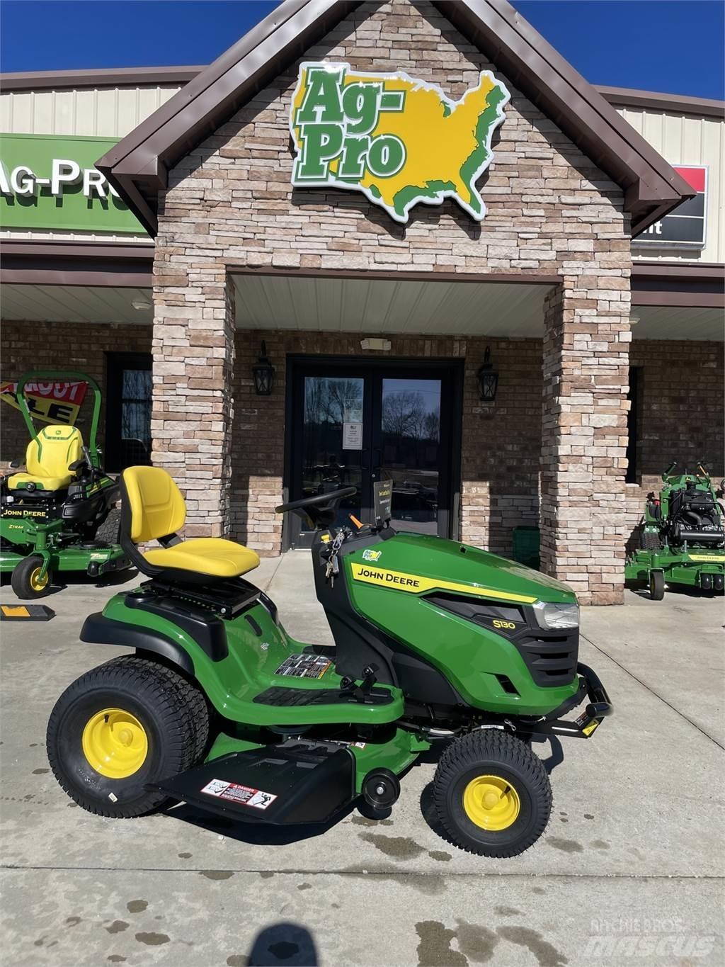 John Deere S130 Тракторни косачки