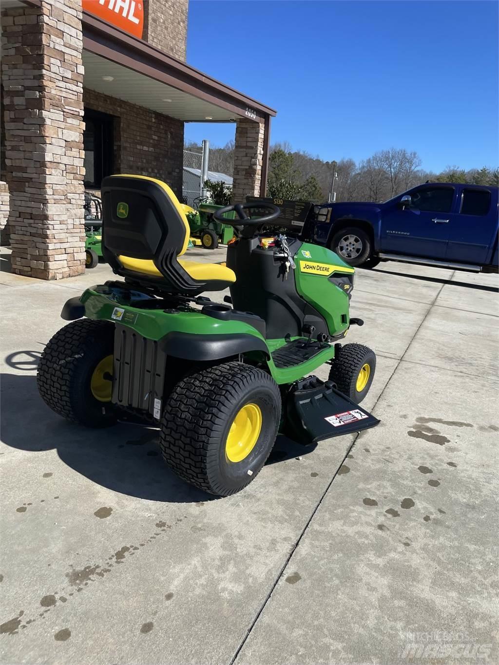 John Deere S130 Тракторни косачки