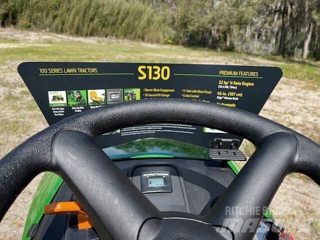 John Deere S130 Тракторни косачки