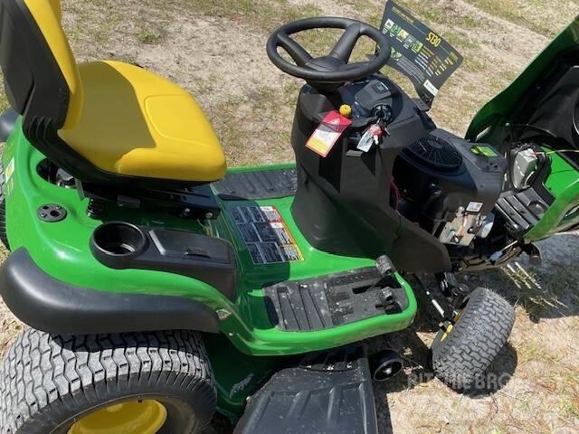 John Deere S130 Тракторни косачки