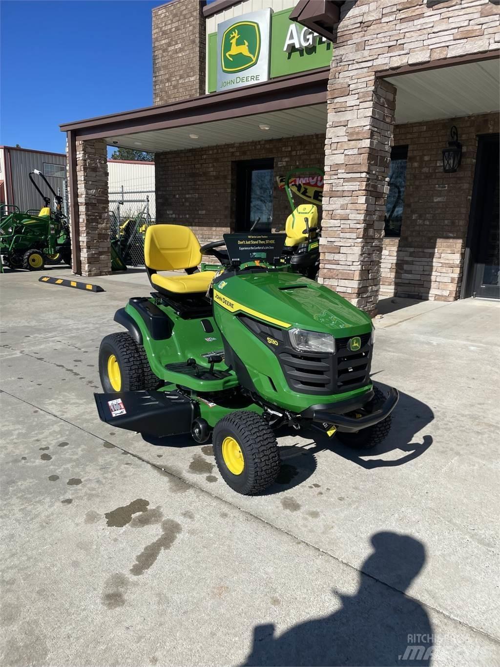 John Deere S130 Тракторни косачки