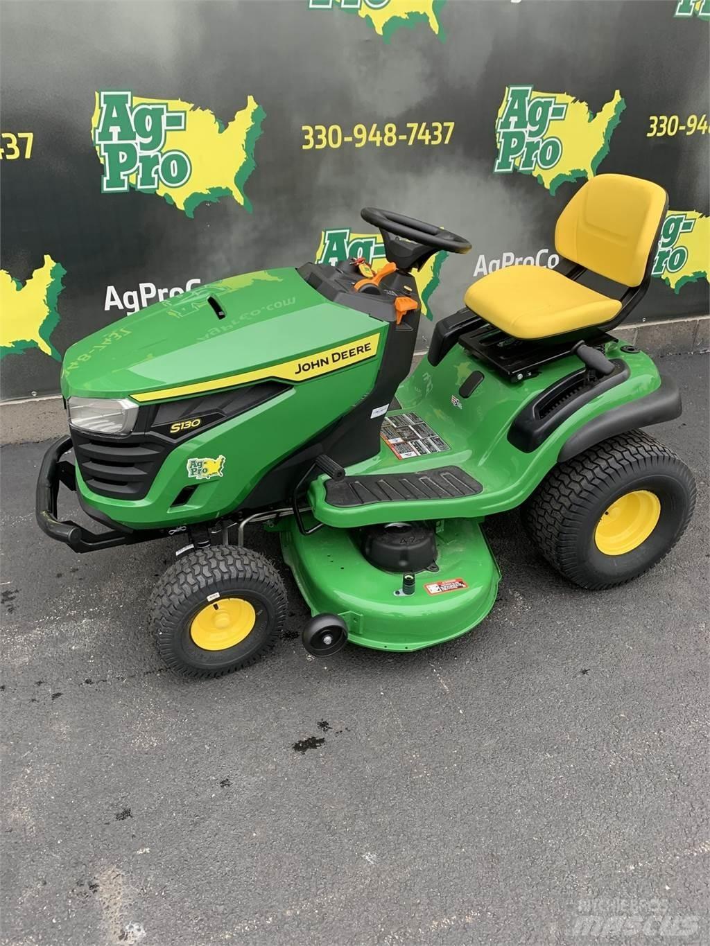 John Deere S130 Тракторни косачки