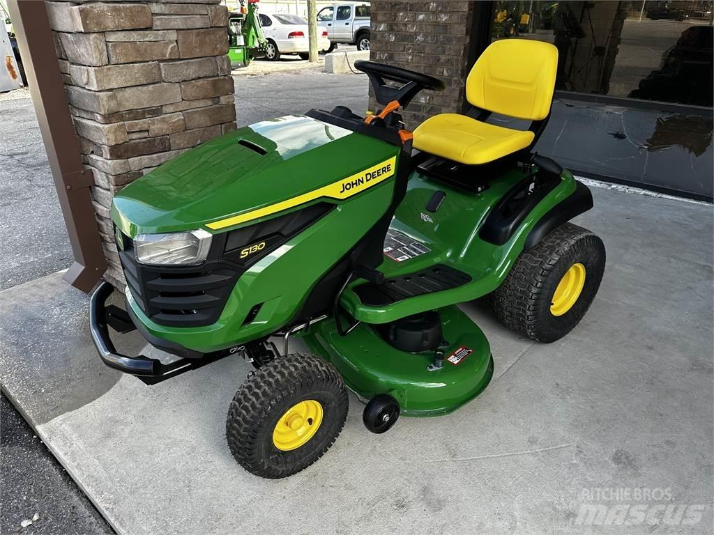 John Deere S130 Тракторни косачки