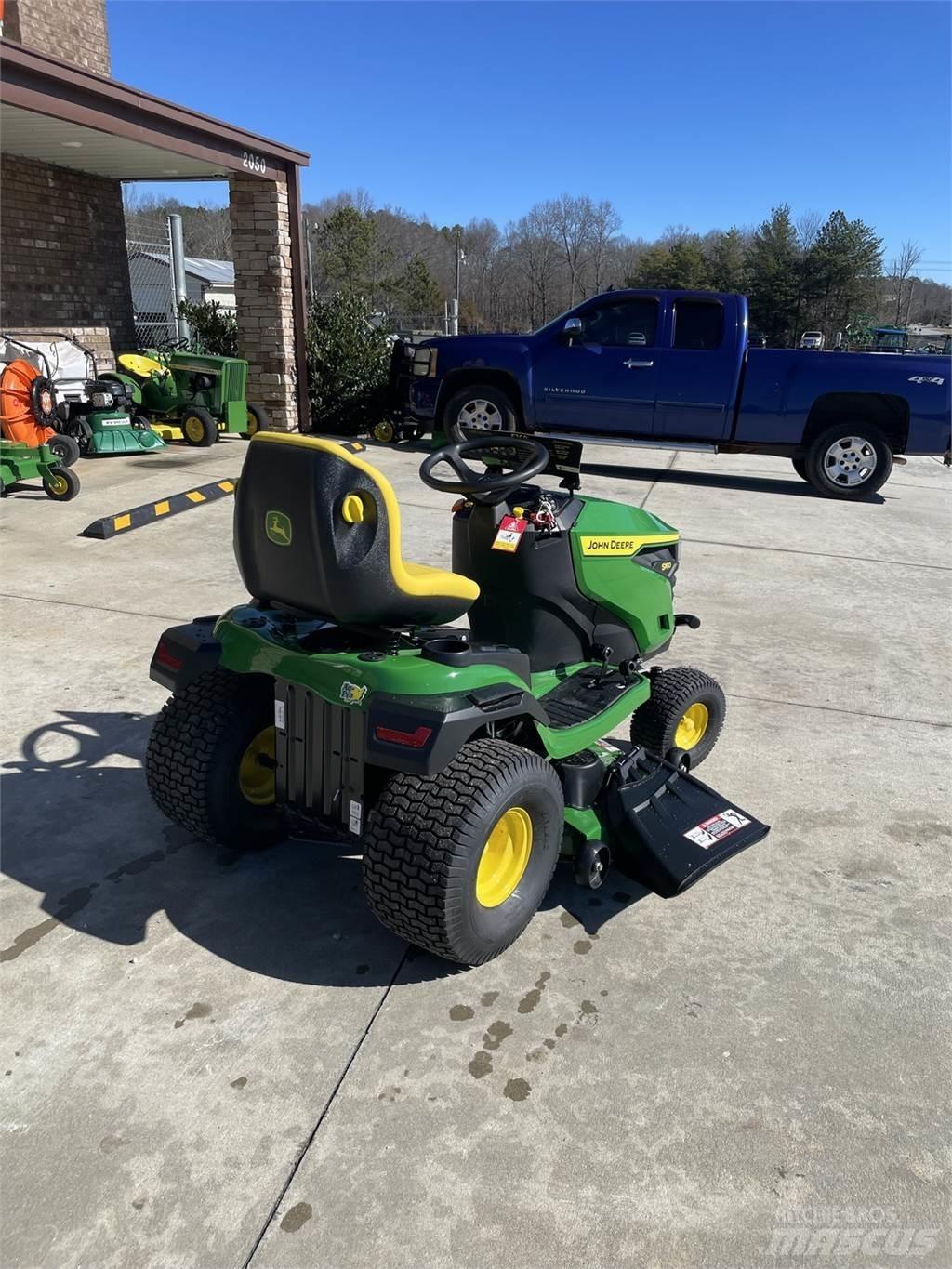 John Deere S160 Компактни трактори