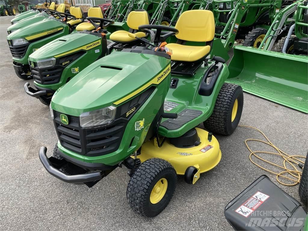 John Deere S220 Компактни трактори
