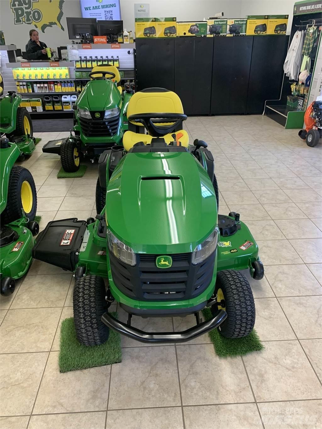 John Deere S240 Компактни трактори