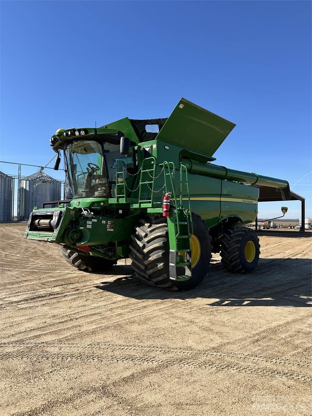 John Deere S790 Комбайни