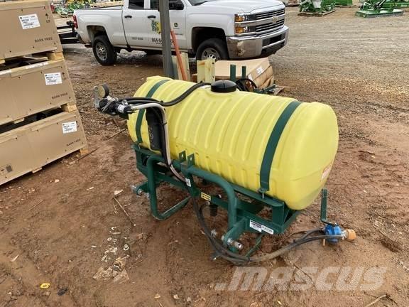 John Deere VN Прикачни пръскачки
