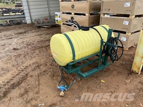 John Deere VN Прикачни пръскачки
