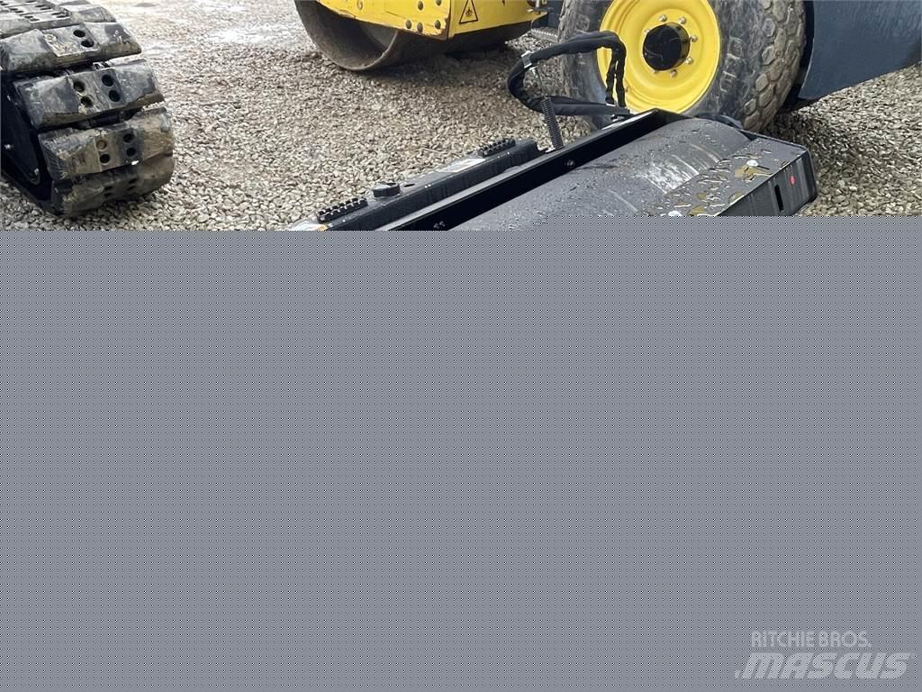 John Deere VR84C Строителство - Други