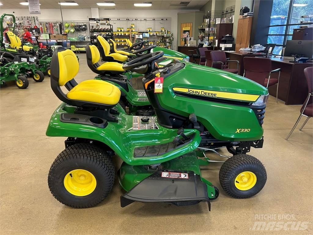 John Deere X330 Компактни трактори