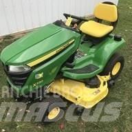 John Deere X330 Компактни трактори