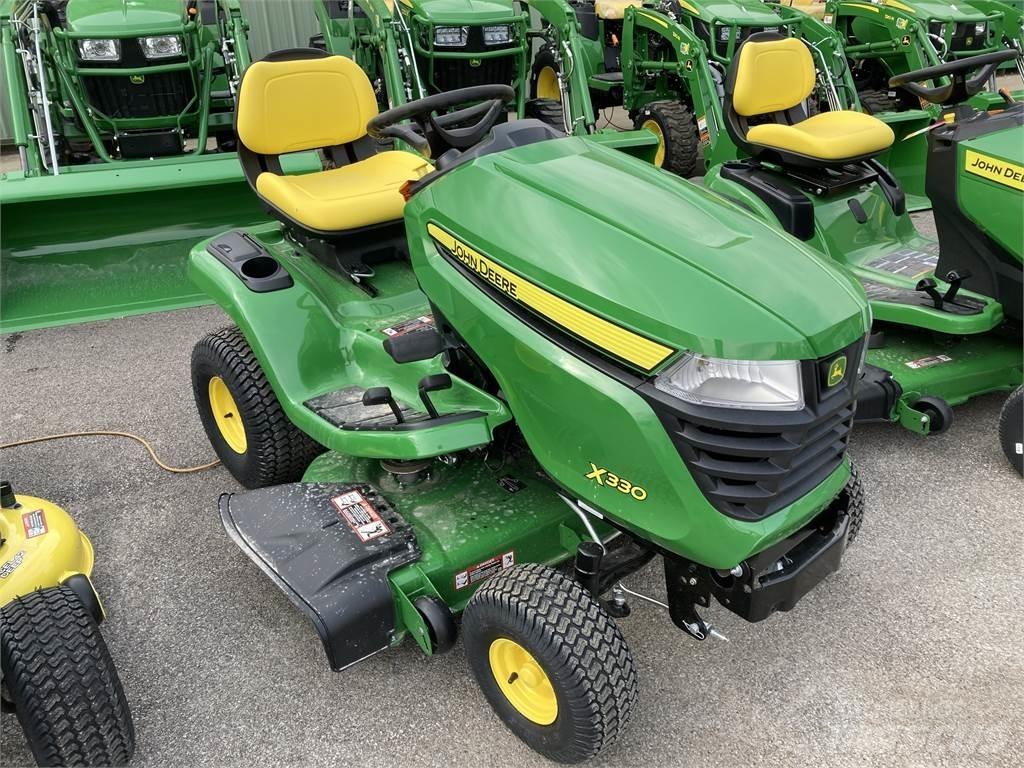 John Deere X330 Компактни трактори