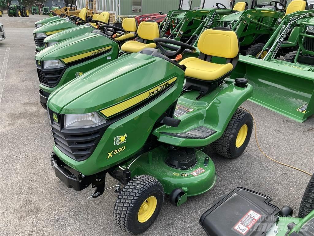 John Deere X330 Компактни трактори