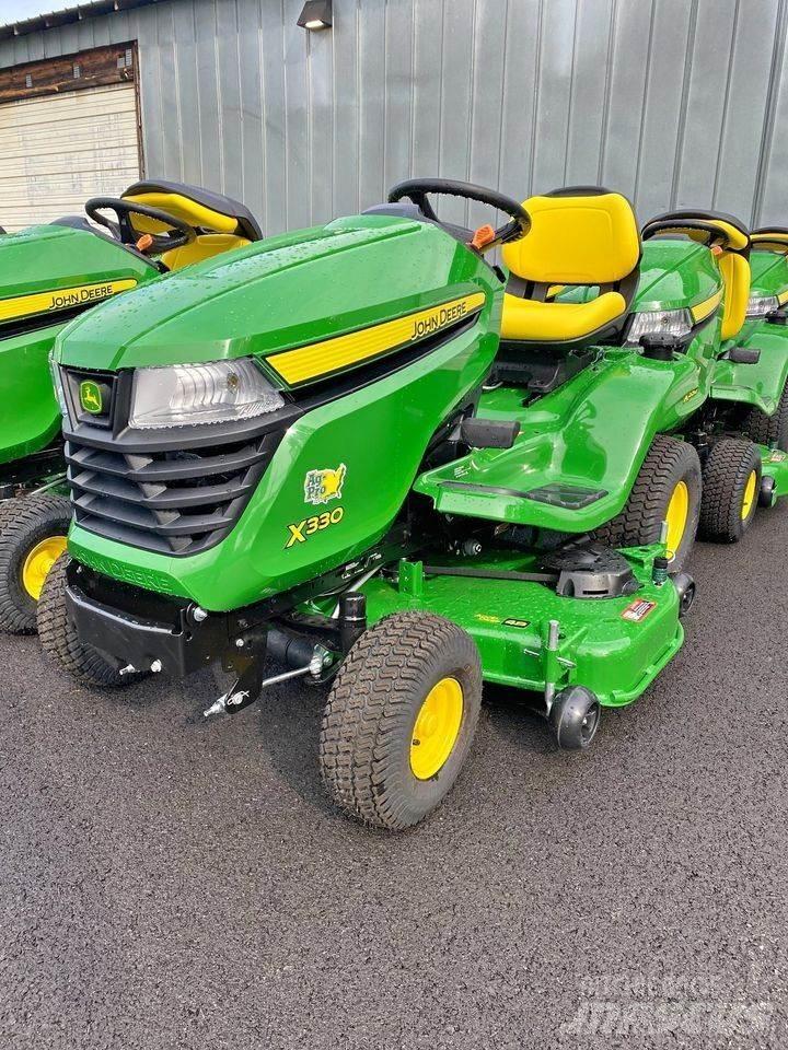 John Deere X330 Компактни трактори