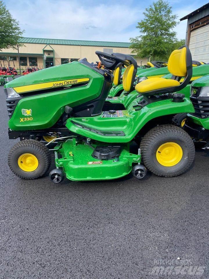 John Deere X330 Компактни трактори