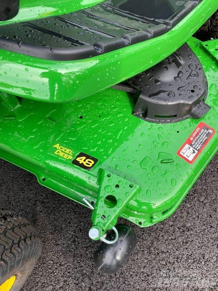 John Deere X330 Компактни трактори