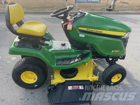 John Deere X350 Компактни трактори